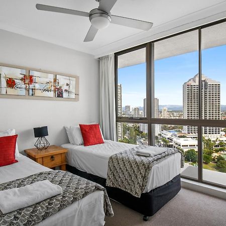 Capricorn One Beachside Holiday Apartments - Official Голд-Кост Экстерьер фото