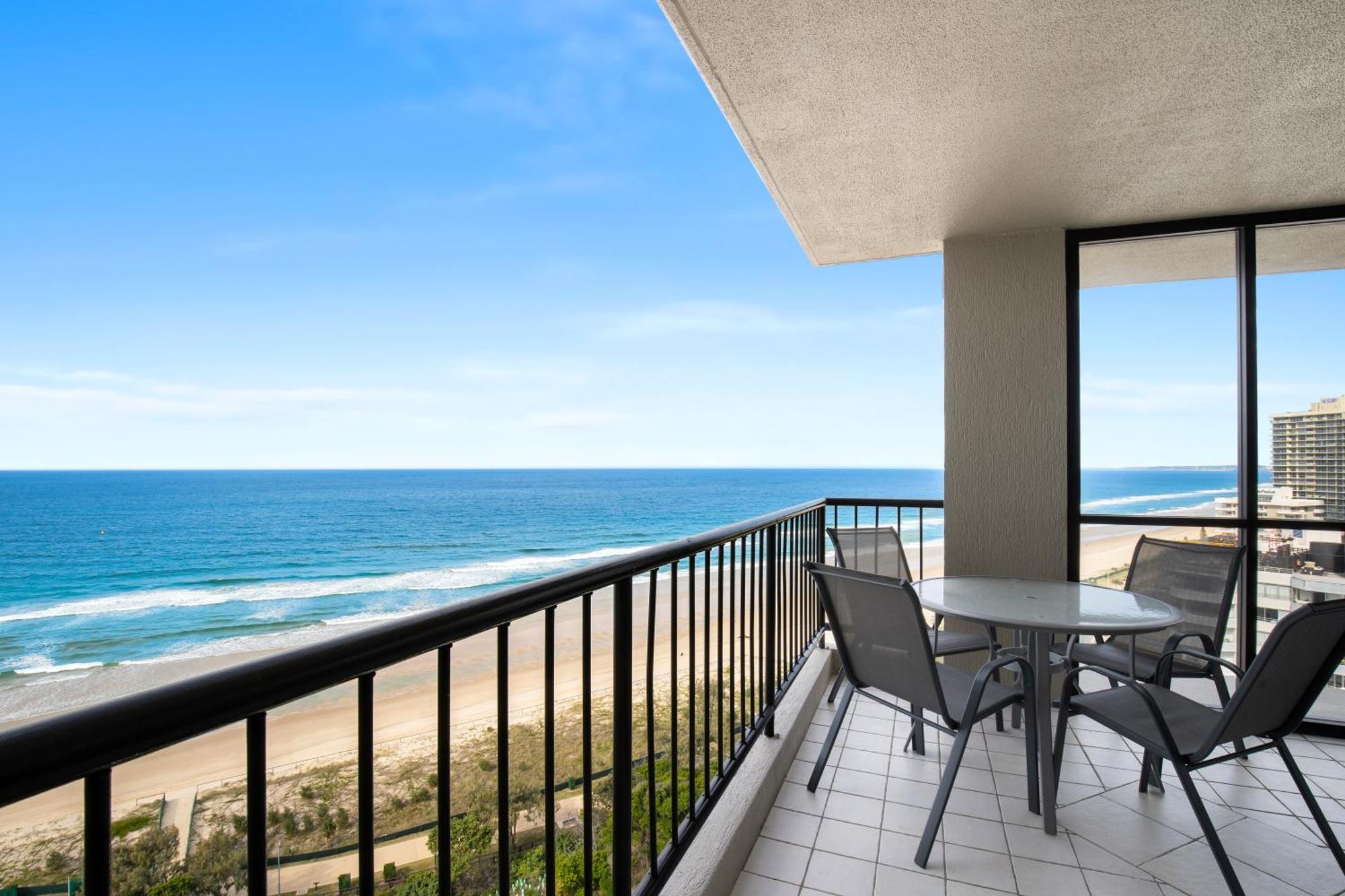 Capricorn One Beachside Holiday Apartments - Official Голд-Кост Экстерьер фото