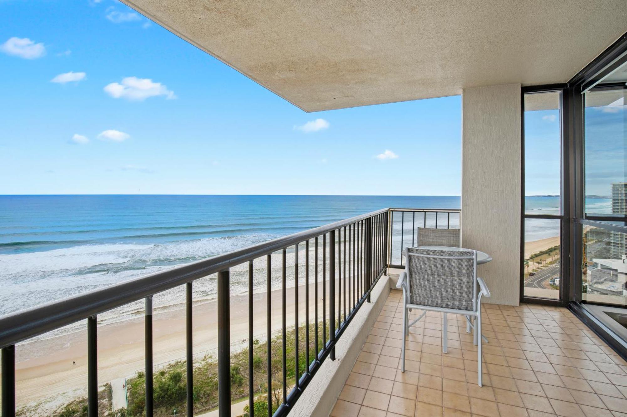 Capricorn One Beachside Holiday Apartments - Official Голд-Кост Экстерьер фото