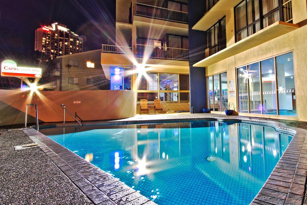 Capricorn One Beachside Holiday Apartments - Official Голд-Кост Экстерьер фото