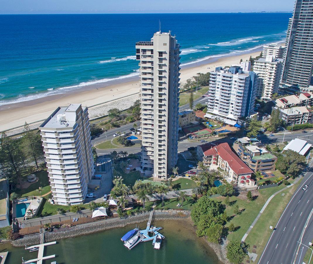Capricorn One Beachside Holiday Apartments - Official Голд-Кост Экстерьер фото