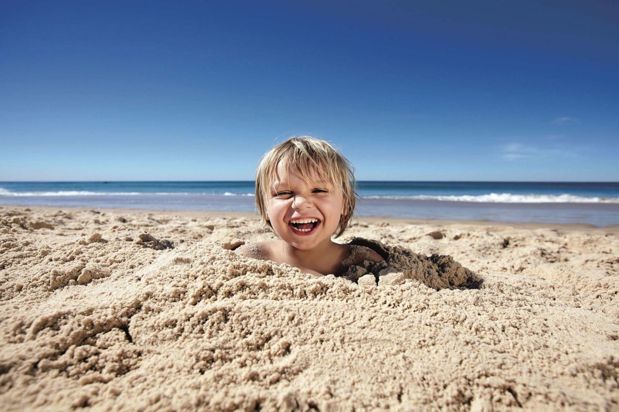 Capricorn One Beachside Holiday Apartments - Official Голд-Кост Экстерьер фото
