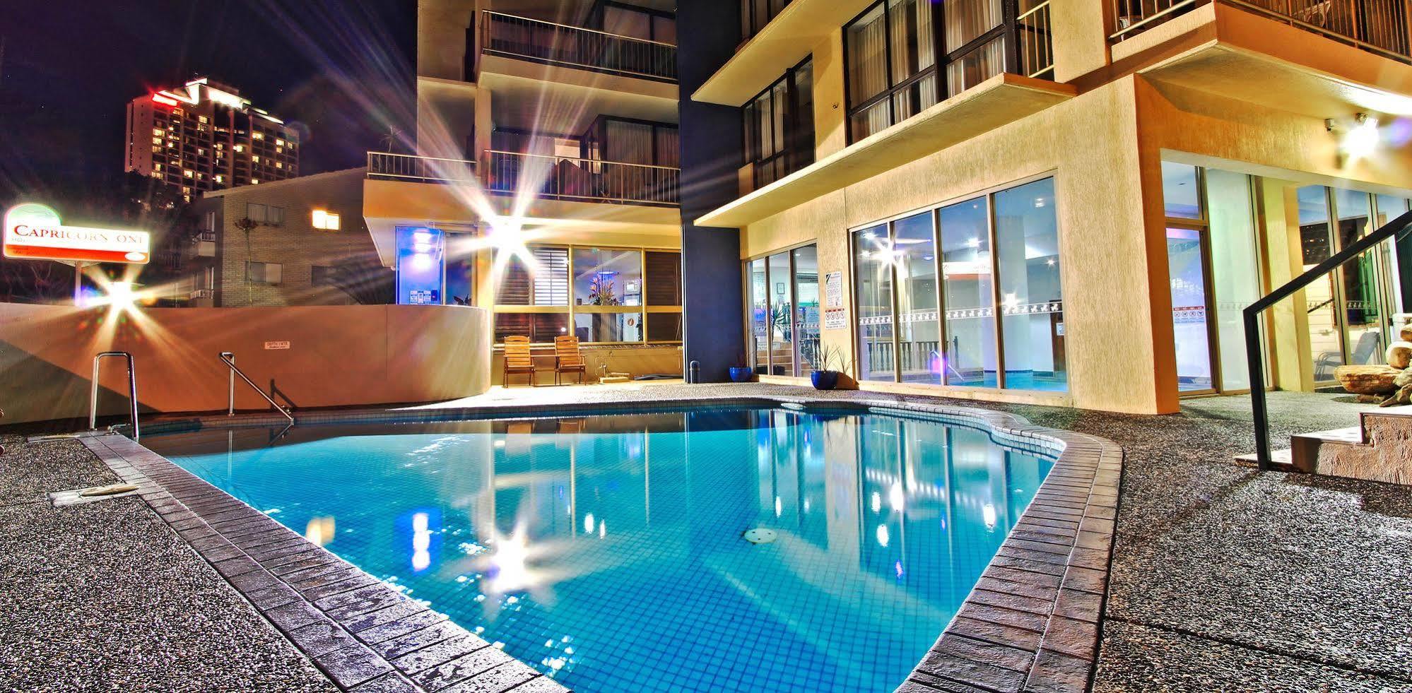 Capricorn One Beachside Holiday Apartments - Official Голд-Кост Экстерьер фото