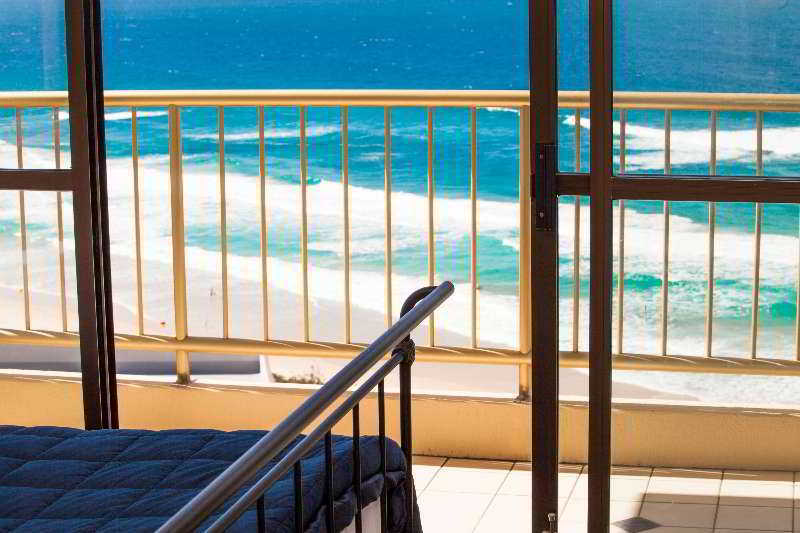 Capricorn One Beachside Holiday Apartments - Official Голд-Кост Экстерьер фото
