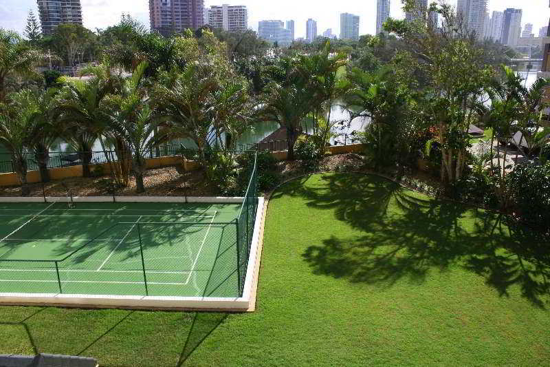 Capricorn One Beachside Holiday Apartments - Official Голд-Кост Экстерьер фото